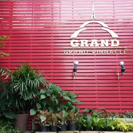 Grand Pinnacle Hotel-2